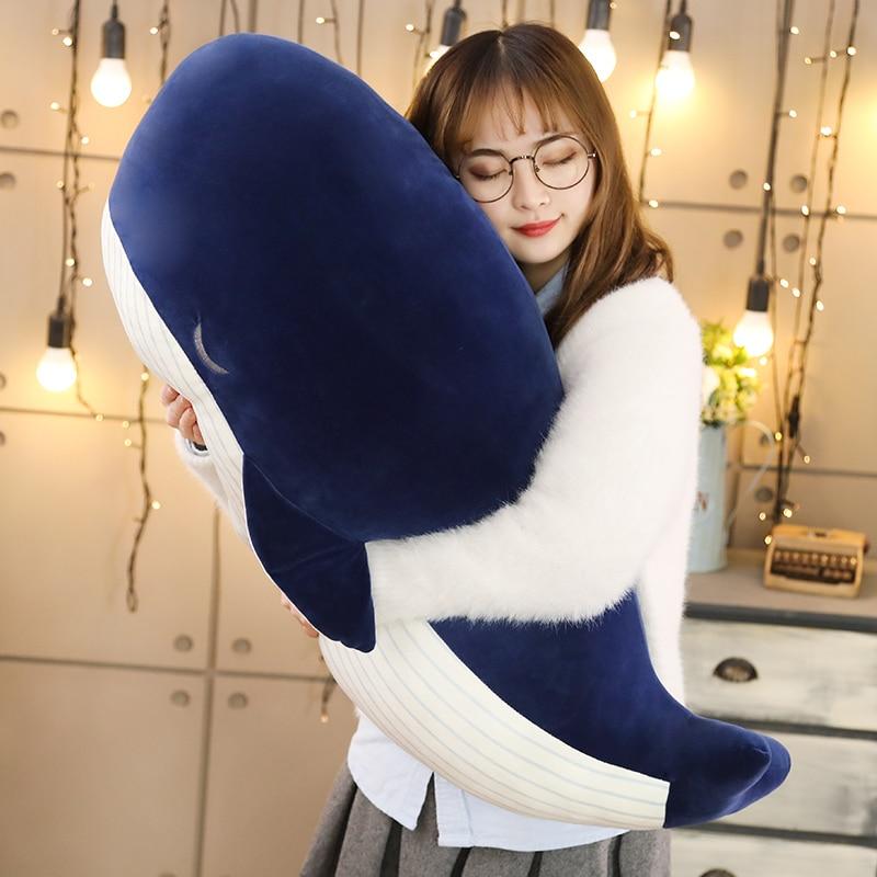 Deep blue whale plushie – view 1